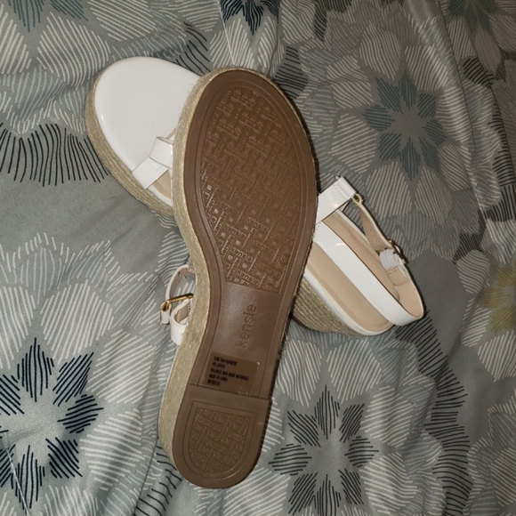 Kensie white wedge sandals - Picture 7 of 7